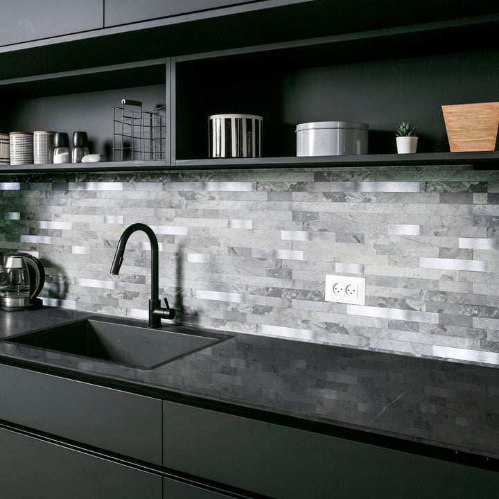 peel adn stick kitchen tile